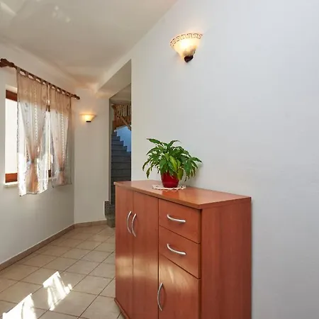 House Gordana For 6-8 Persons With New Jacuzzi And Swimming Pool *